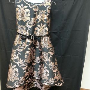 Girls Formal Dress size 14 with Belt